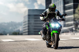 2019 Kawasaki Z400 image gallery
